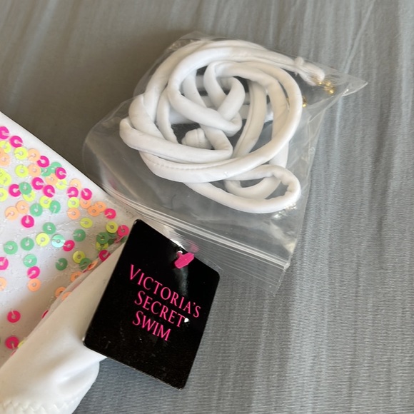 Victoria’s Secret Swim 🏊‍♀️ 36C Sequins Strapless Back Tie Top Retails: $40 - Picture 4 of 8